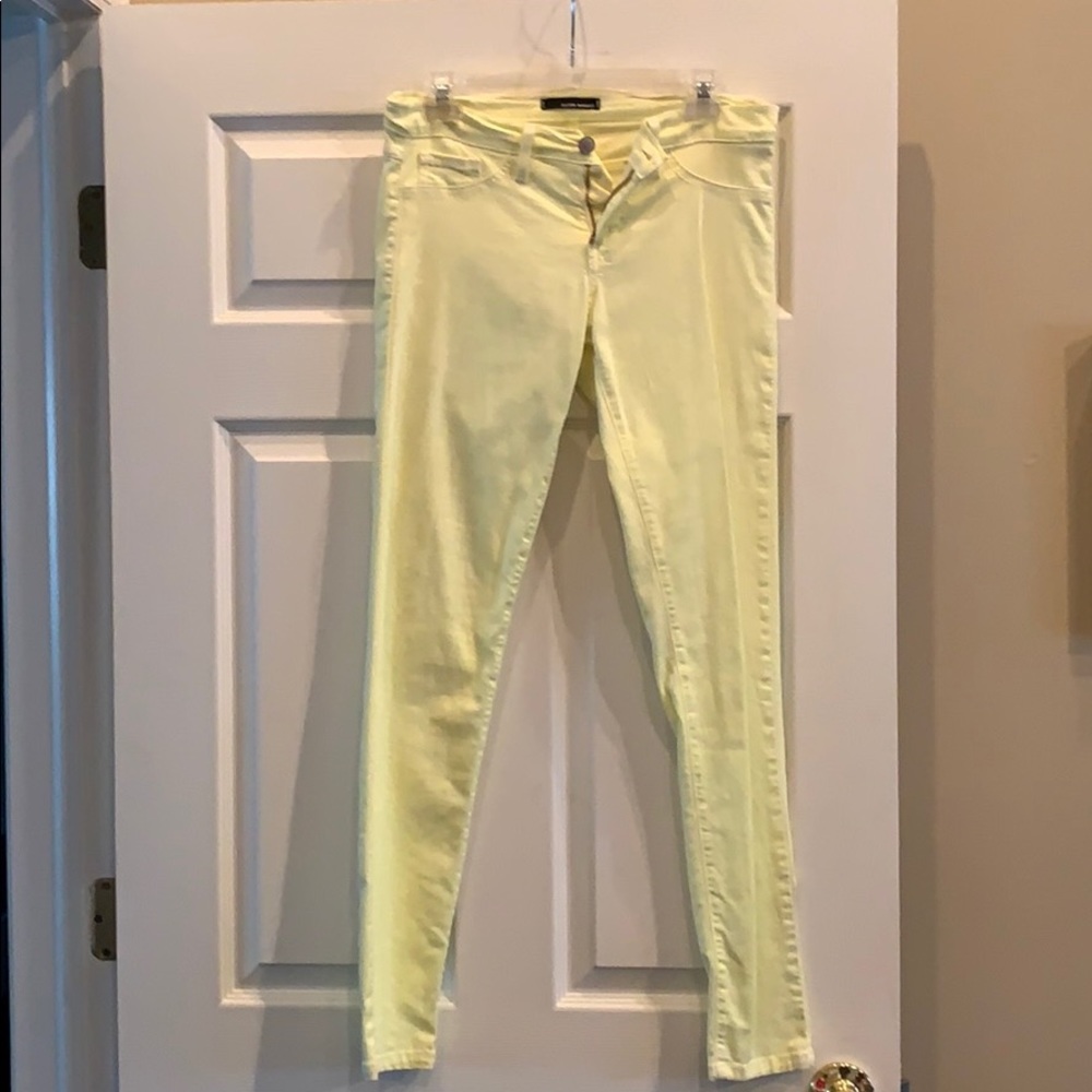 Yellow stretchy skinny jeans